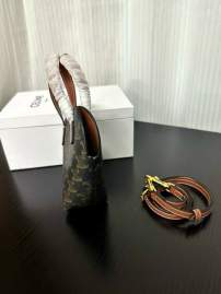 Picture of Celine Handbags _SKUfw225666630fw